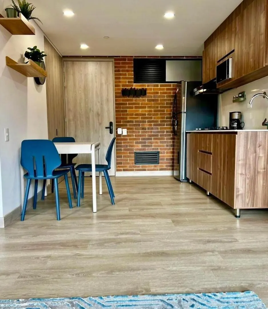 1 Bed Apt W Ac In Laureles Medellín