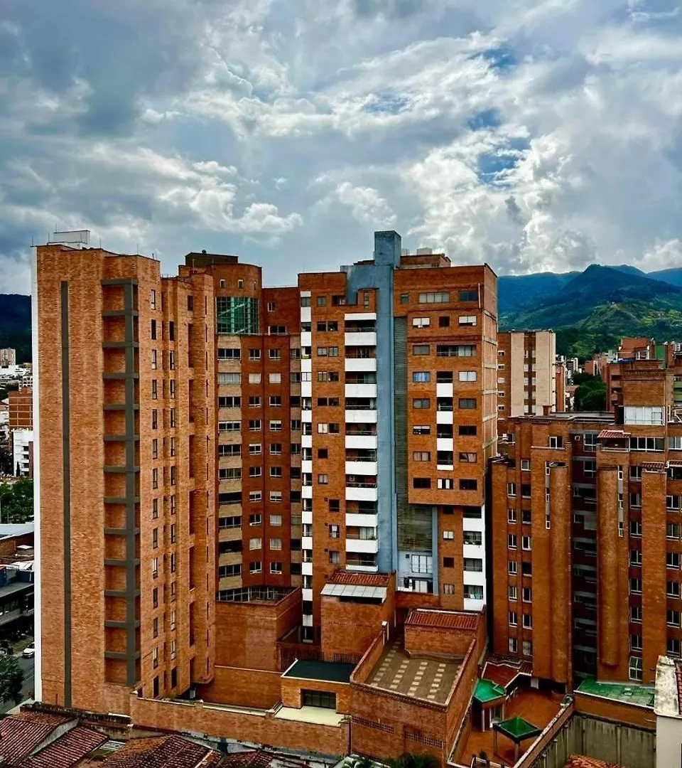 1 Bed Apt W Ac In Laureles Medellín Kolumbie