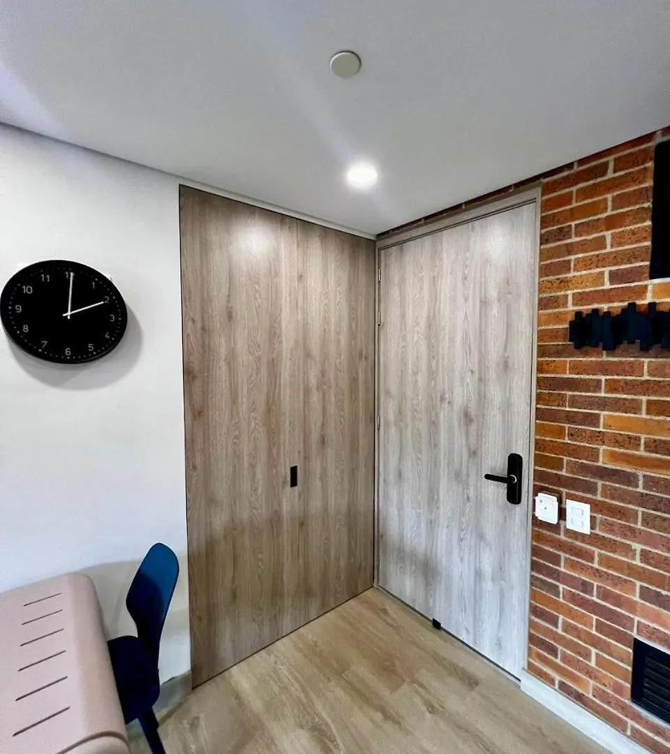 1 Bed Apt W Ac In Laureles Medellín