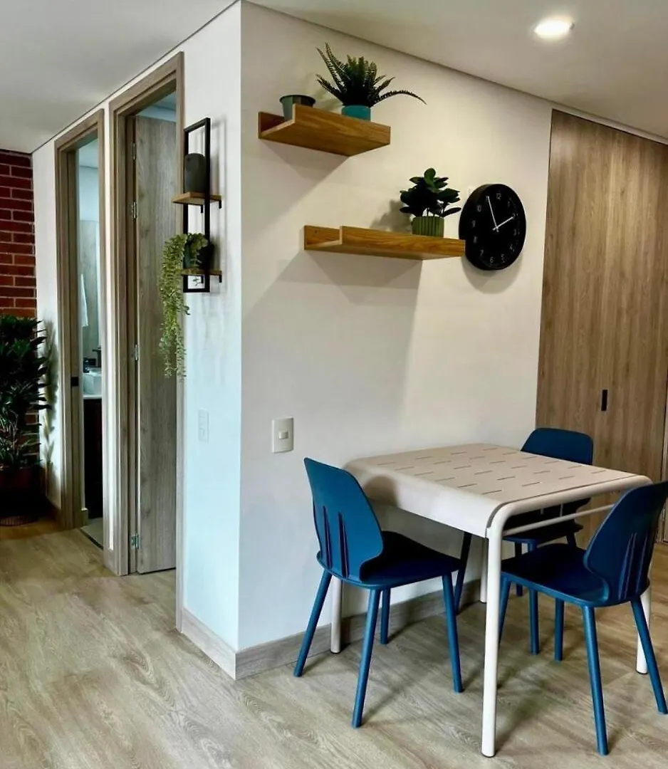 1 Bed Apt W Ac In Laureles Medellín Daire